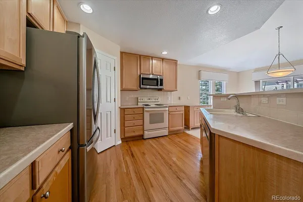 $3,200 | 7969 South Buchanan Way, Aurora, CO 80016