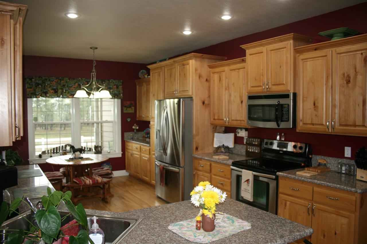 34304 North Madison Road Elk, WA 99009 - Photo 10 of 20