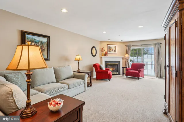 $414,900 | 155 Hampshire Drive, Sellersville, PA 18960