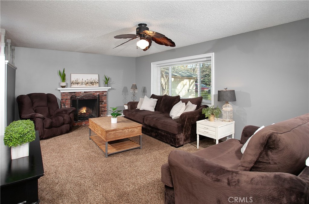 2123 Cheam Avenue Simi Valley, CA 93063 - Photo 2 of 8