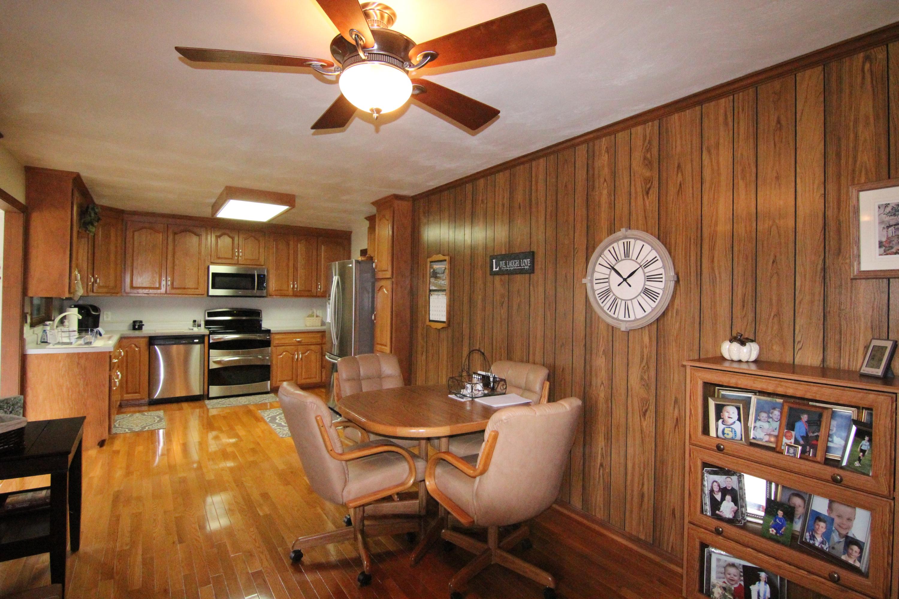 201 Old Brook Road Vinton, VA 24179 - Photo 18 of 44 IMG_1592