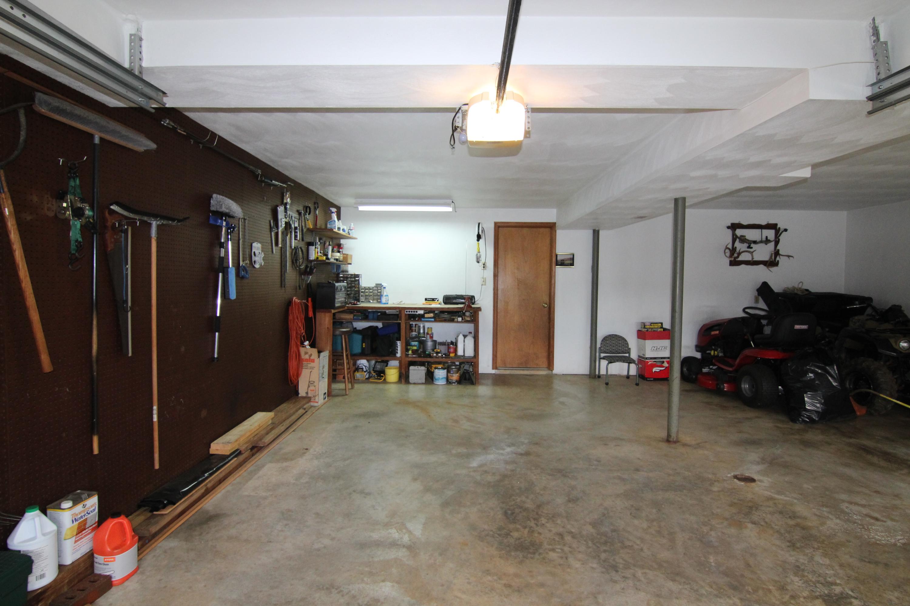 201 Old Brook Road Vinton, VA 24179 - Photo 33 of 44 IMG_1584