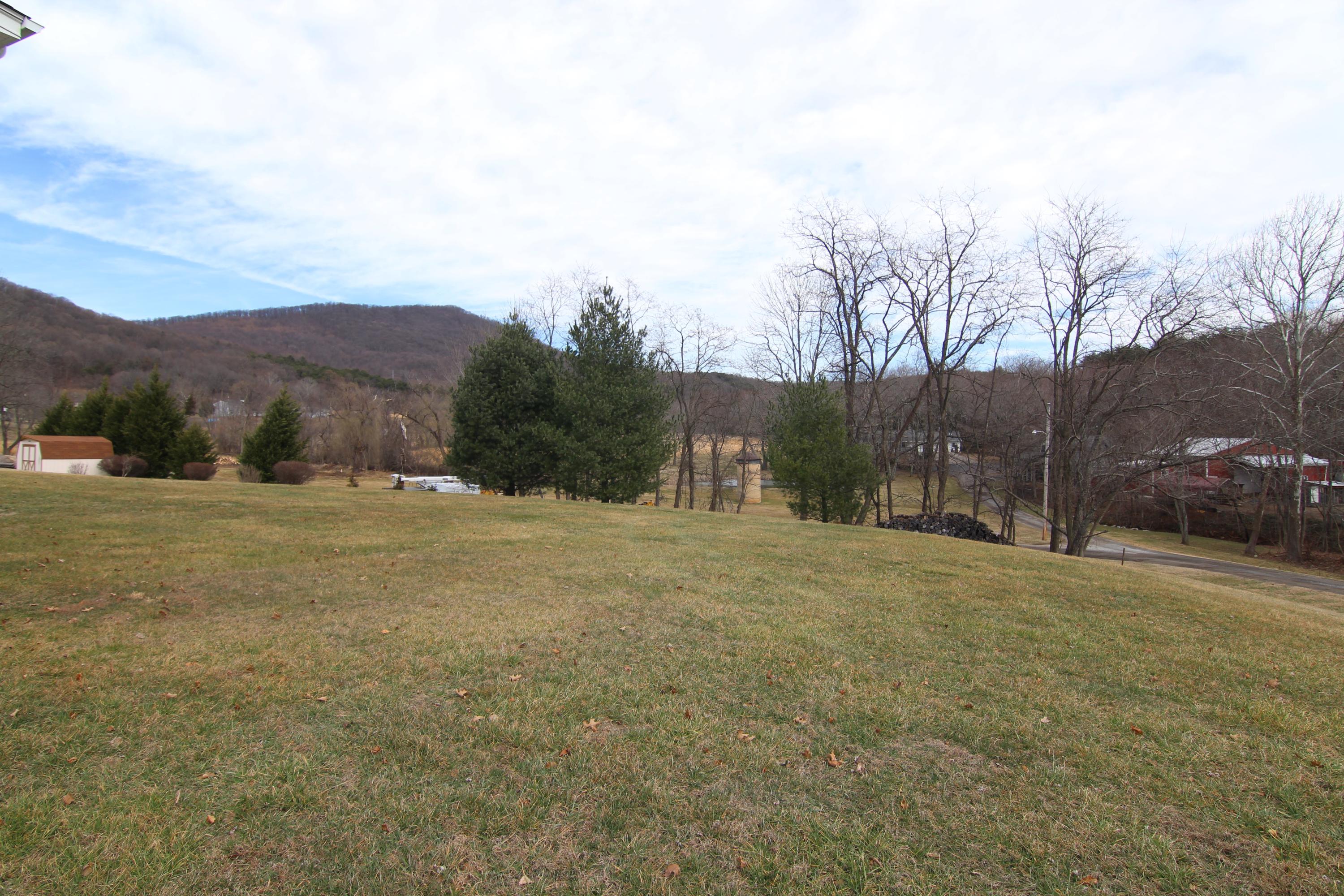 201 Old Brook Road Vinton, VA 24179 - Photo 44 of 44 IMG_1533