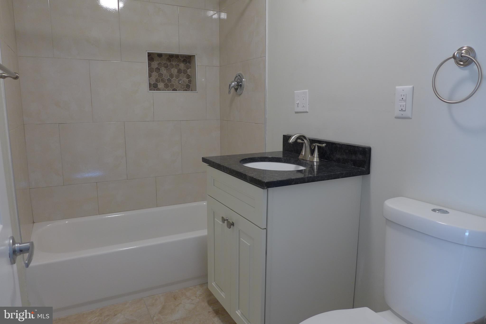 730 Norcross Road Lindenwold, NJ 08021 - Photo 13 of 25 Full Bathroom with shower tub