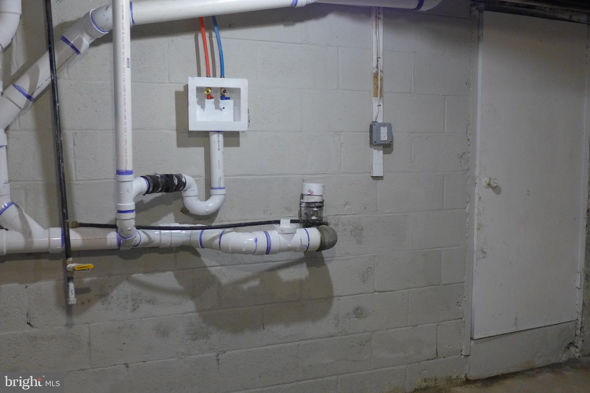 730 Norcross Road Lindenwold, NJ 08021 - Photo 18 of 25 Basement laundry hook-ups