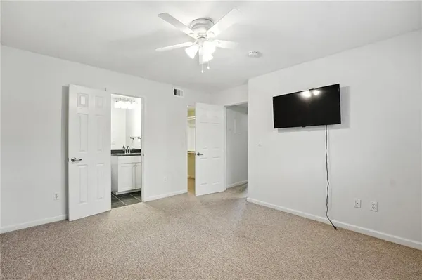 $215,000 | 5010 Baltimore Avenue, Unit 106, Kansas City, MO 64112