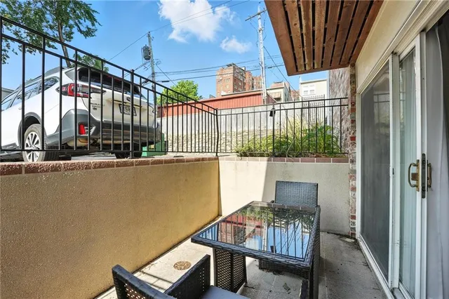 $215,000 | 5010 Baltimore Avenue, Unit 106, Kansas City, MO 64112