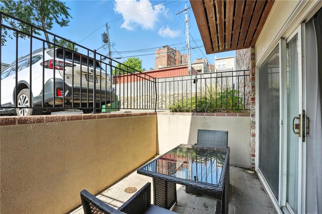 5010 Baltimore Avenue, Unit 106 Kansas City, MO 64112 - Photo 20 of 32