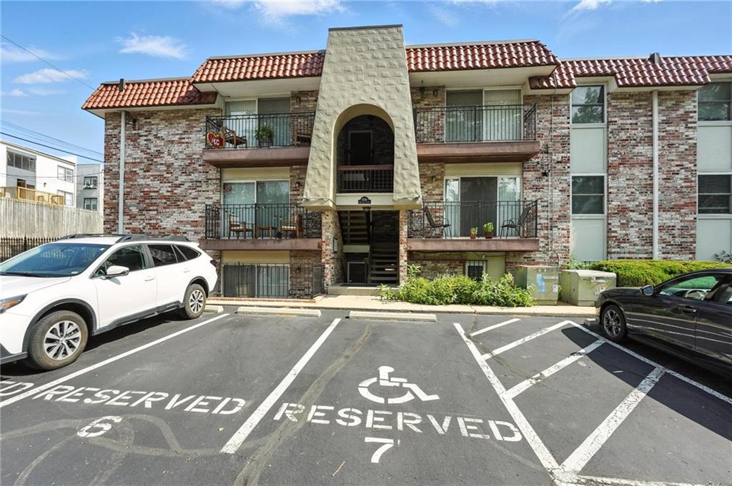 5010 Baltimore Avenue, Unit 106 Kansas City, MO 64112 - Photo 22 of 32