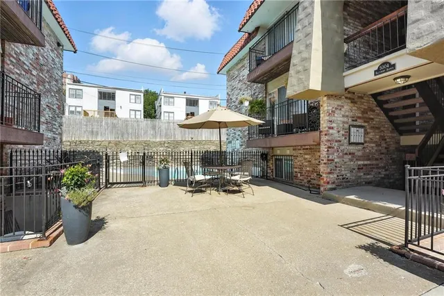 $215,000 | 5010 Baltimore Avenue, Unit 106, Kansas City, MO 64112