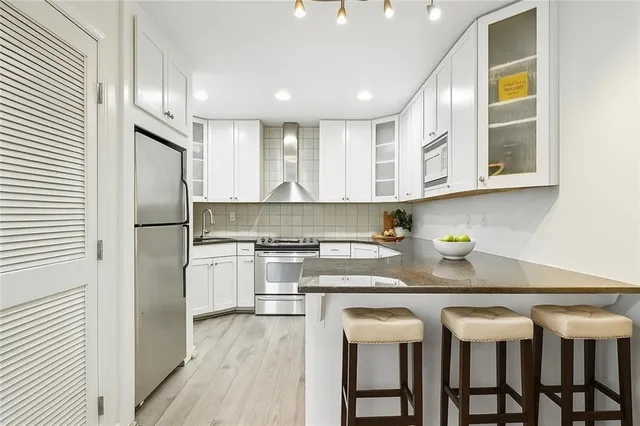 $215,000 | 5010 Baltimore Avenue, Unit 106, Kansas City, MO 64112