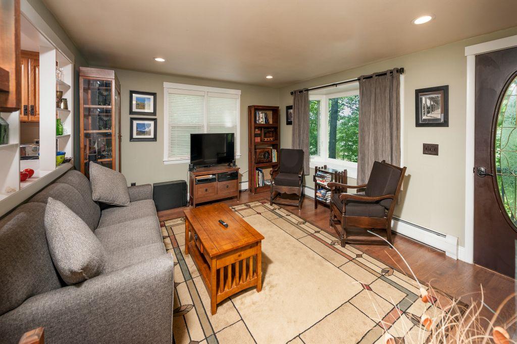 1 Pine Hill Road Cape Neddick, ME 03902 - Photo 9 of 24 _9 Livingroom
