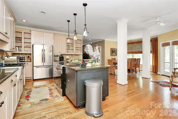 $950,000 | 729 Lochaven Road, Waxhaw, NC 28173