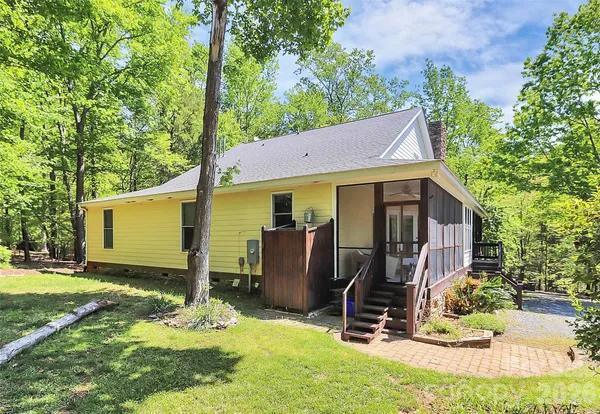 $950,000 | 729 Lochaven Road, Waxhaw, NC 28173