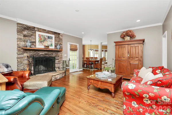 $950,000 | 729 Lochaven Road, Waxhaw, NC 28173
