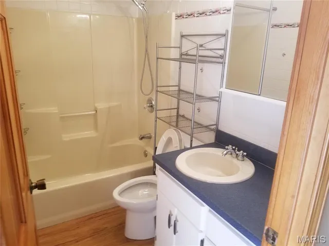 $370,000 | 8774 East Chinquapin Avenue, Effingham, IL 62401