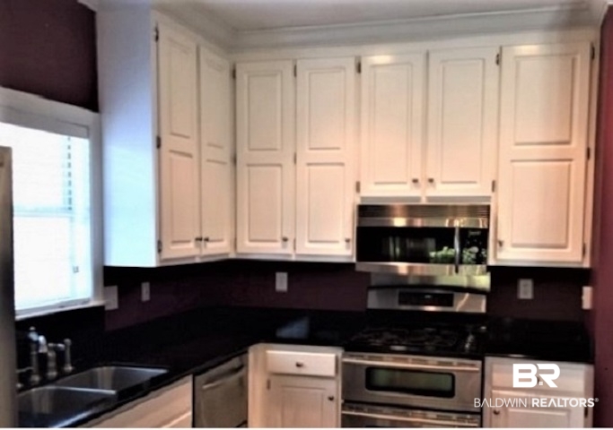 110 Oak Bend Court Fairhope, AL 36532 - Photo 12 of 25 Kitchen