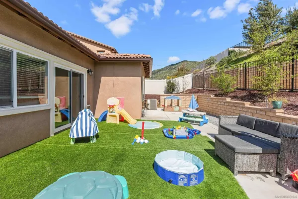 $855,000 | 536 Ventasso Way, Fallbrook, CA 92028