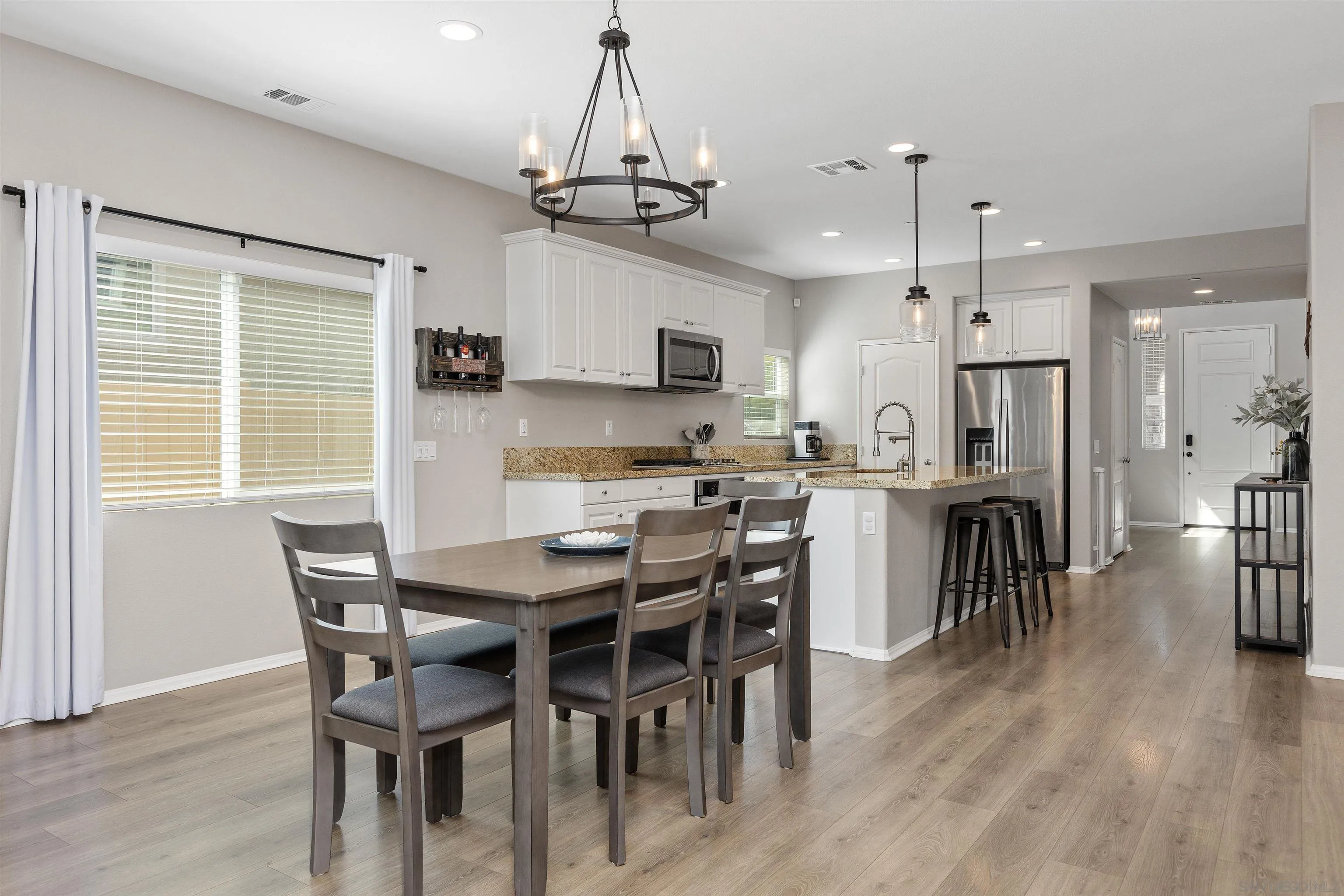 536 Ventasso Way Fallbrook, CA 92028 - Photo 5 of 46