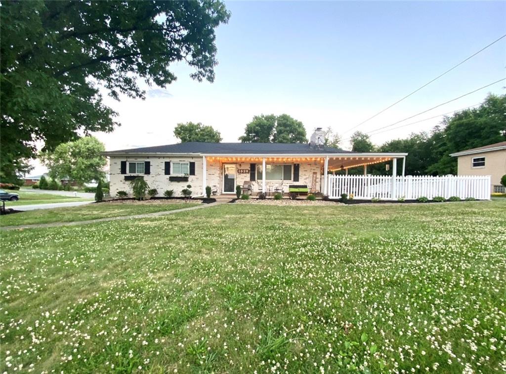 1628 Old Brodhead Road Monaca, PA 15061 - Photo 2 of 32