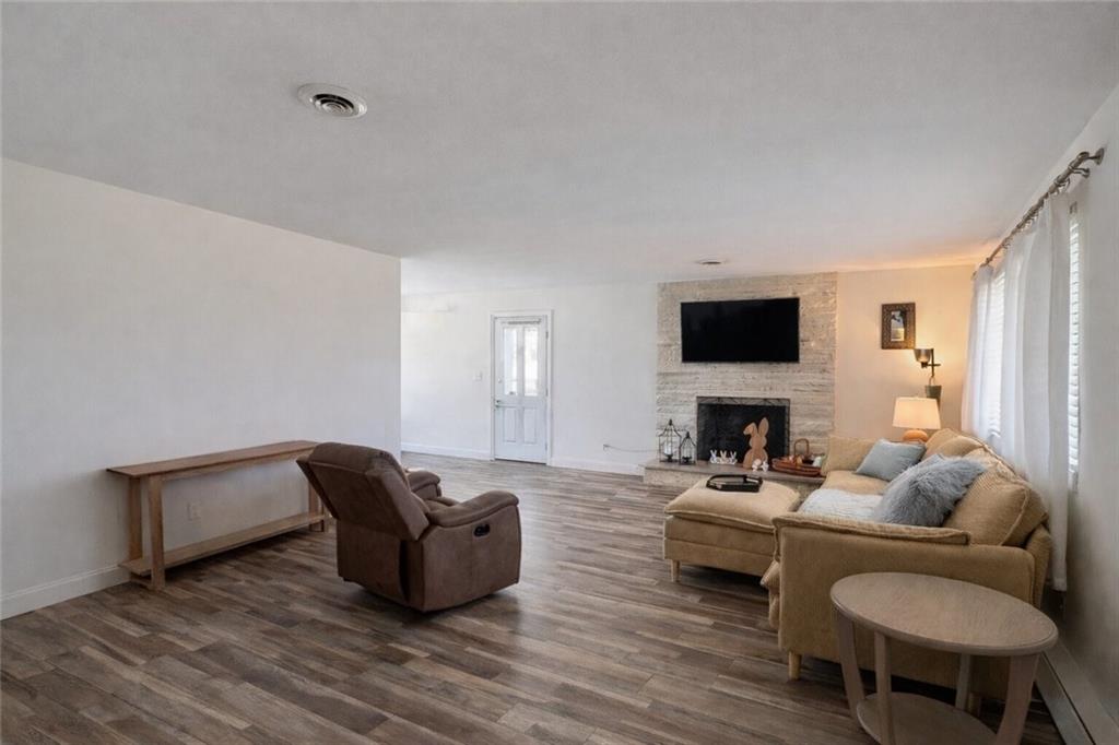 1628 Old Brodhead Road Monaca, PA 15061 - Photo 5 of 32