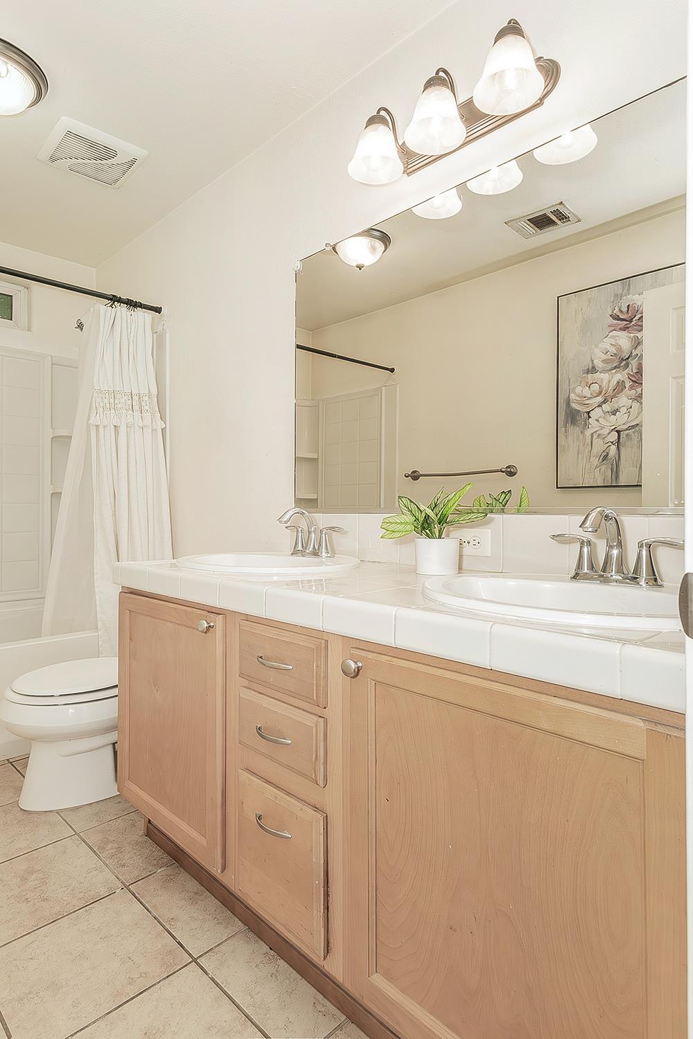 180 East Carpenter Avenue Reedley, CA 93654 - Photo 23 of 40