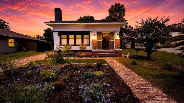$299,900 | 740 Summit Street, Eustis, FL 32726