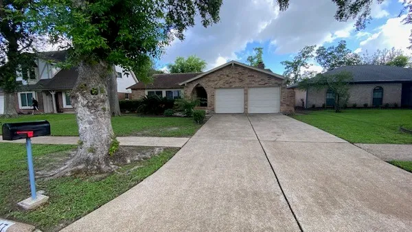 $290,000 | 16447 Brookford Drive, Houston, TX 77059