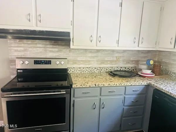 $211,900 | 244 Rosenbaum Hollow Lane, Chilhowie, VA 24319