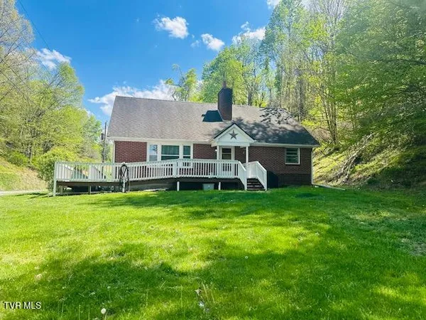 $211,900 | 244 Rosenbaum Hollow Lane, Chilhowie, VA 24319