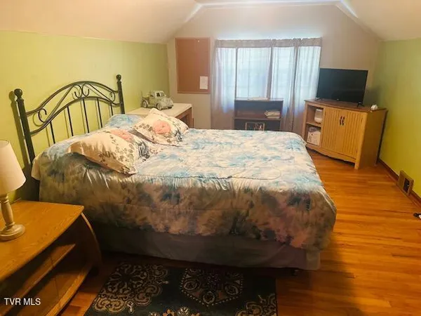$211,900 | 244 Rosenbaum Hollow Lane, Chilhowie, VA 24319