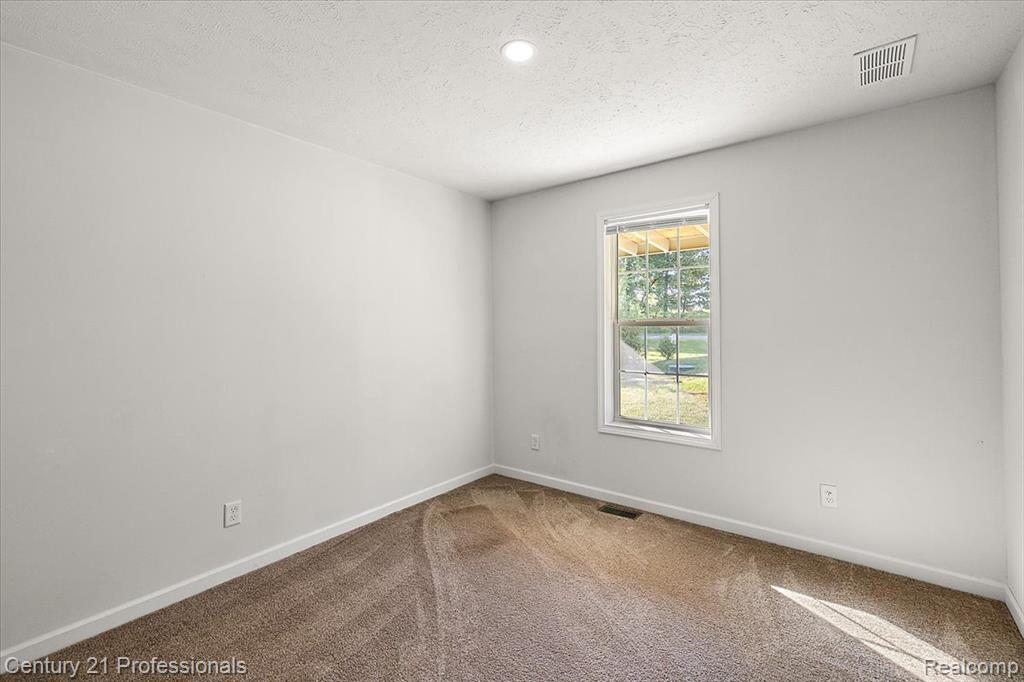 806 Davis Lake Road Lapeer, MI 48446 - Photo 31 of 50 Gallery Image 31