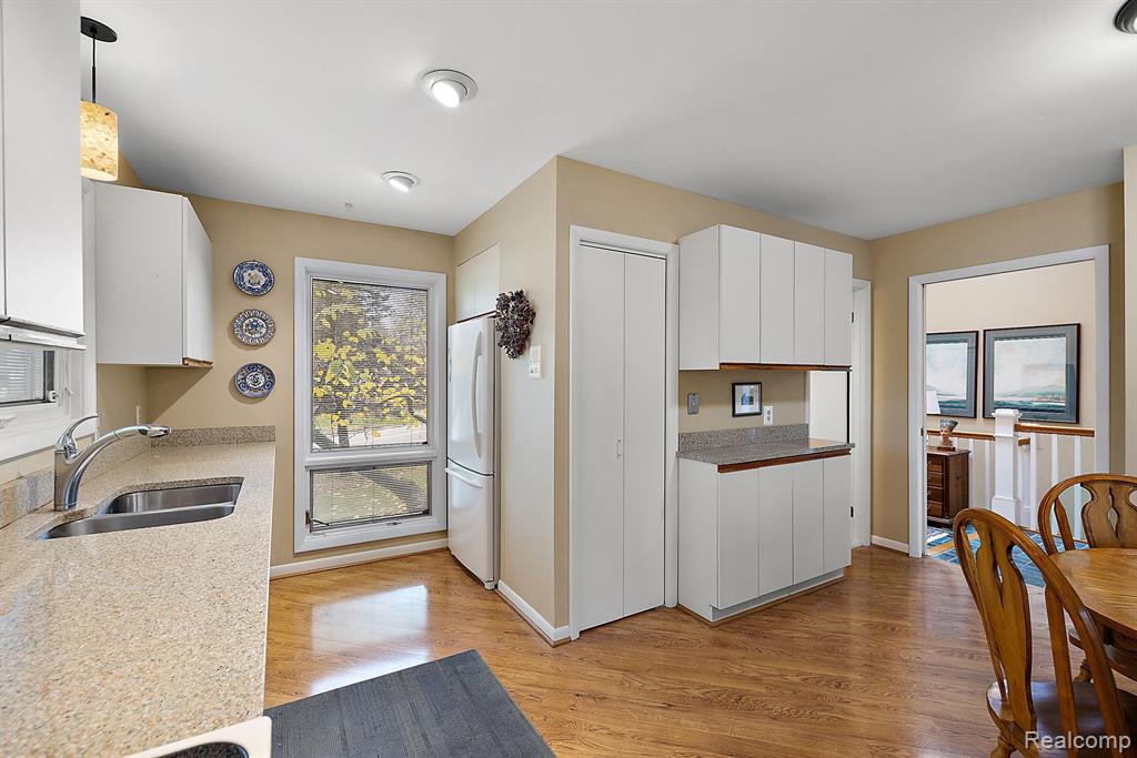 850 Harding Avenue Rochester Hills, MI 48307 - Photo 13 of 43
