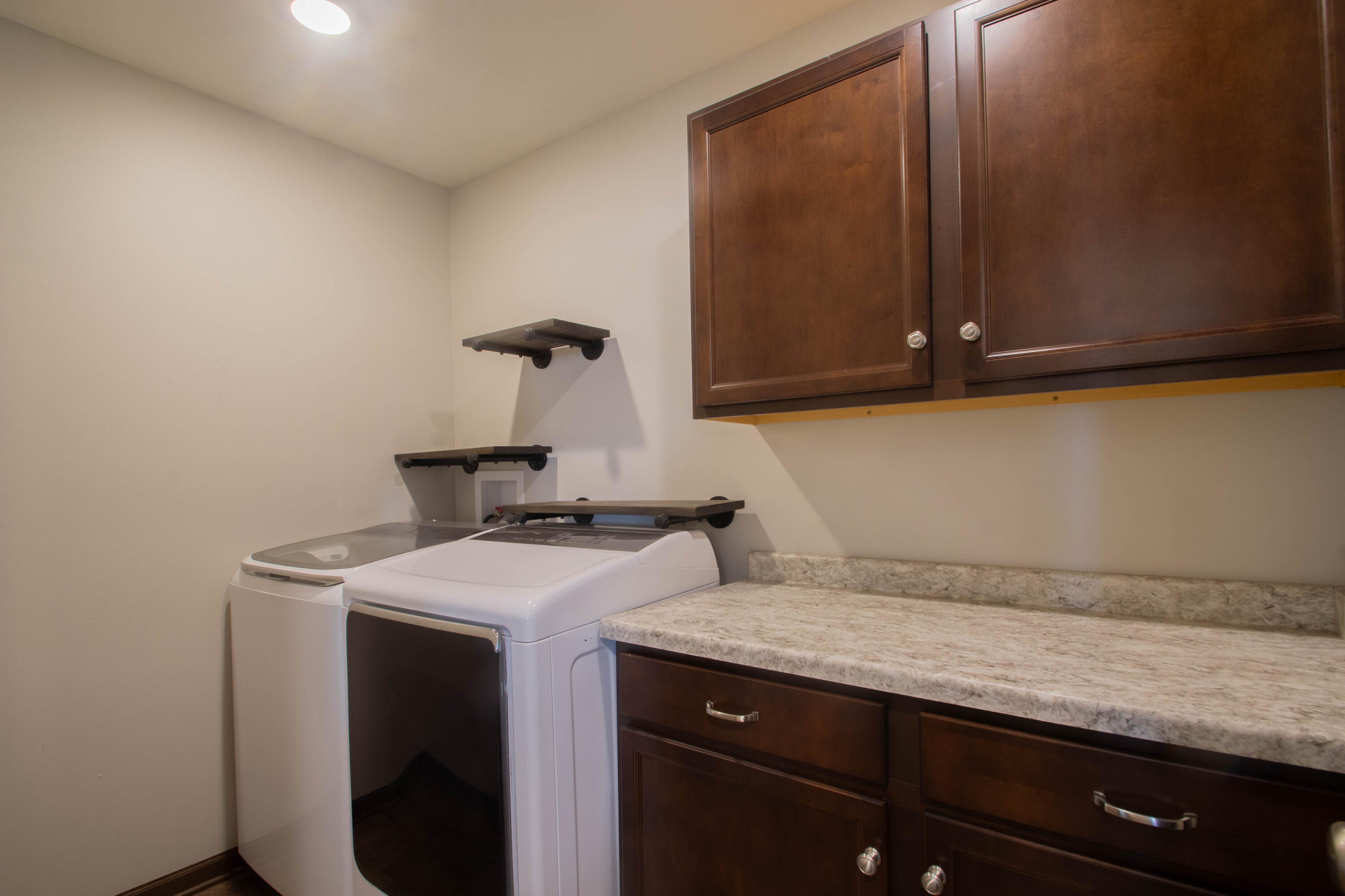 301 Creekside Court Watertown, WI 53098 - Photo 15 of 36 Main Floor Laundry Room