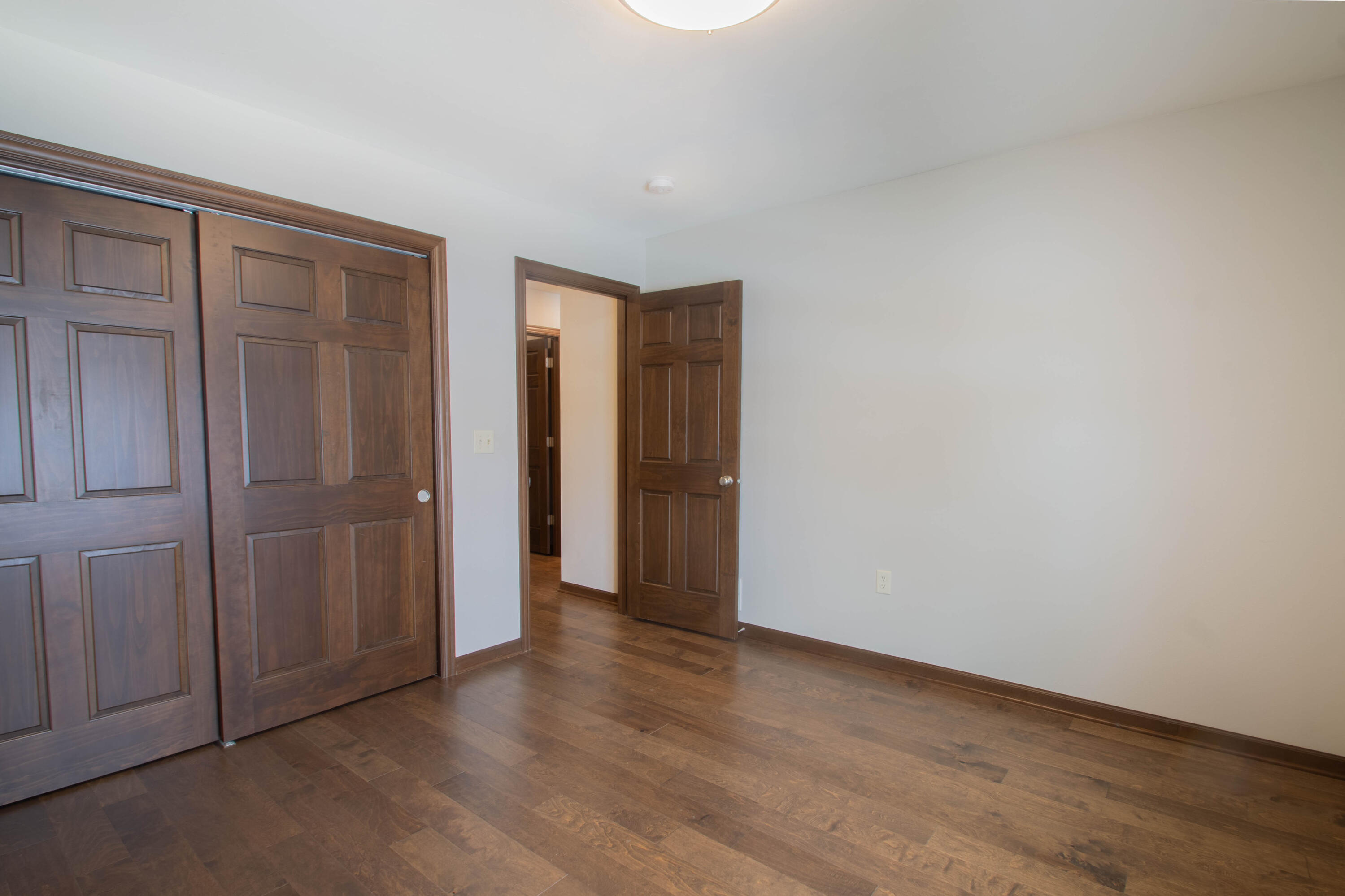 301 Creekside Court Watertown, WI 53098 - Photo 23 of 36 Bedroom 2