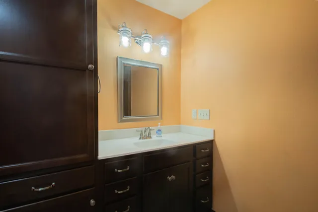 $339,900 | 301 Creekside Court, Watertown, WI 53098