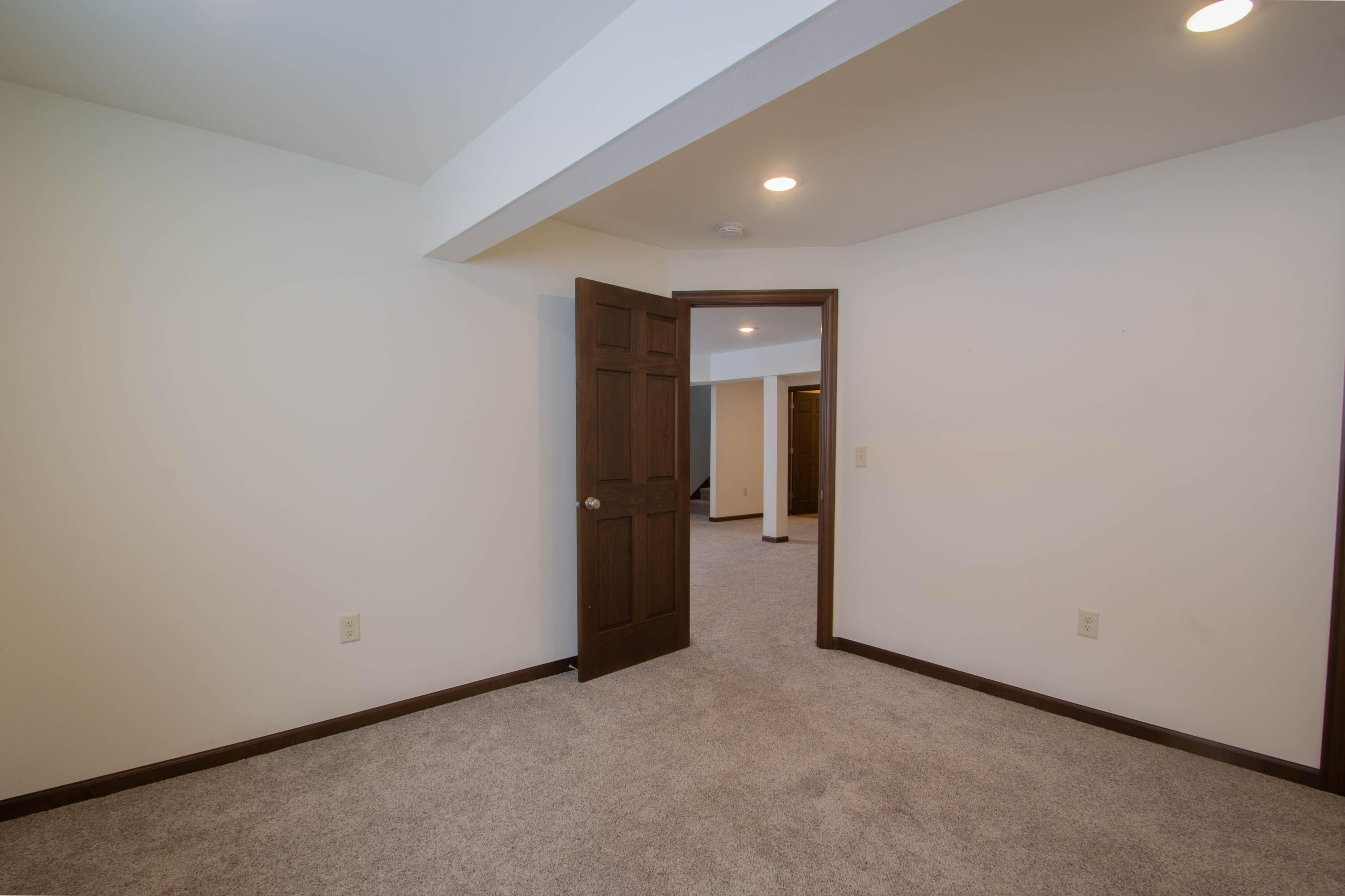 301 Creekside Court Watertown, WI 53098 - Photo 26 of 36 Bedroom 3