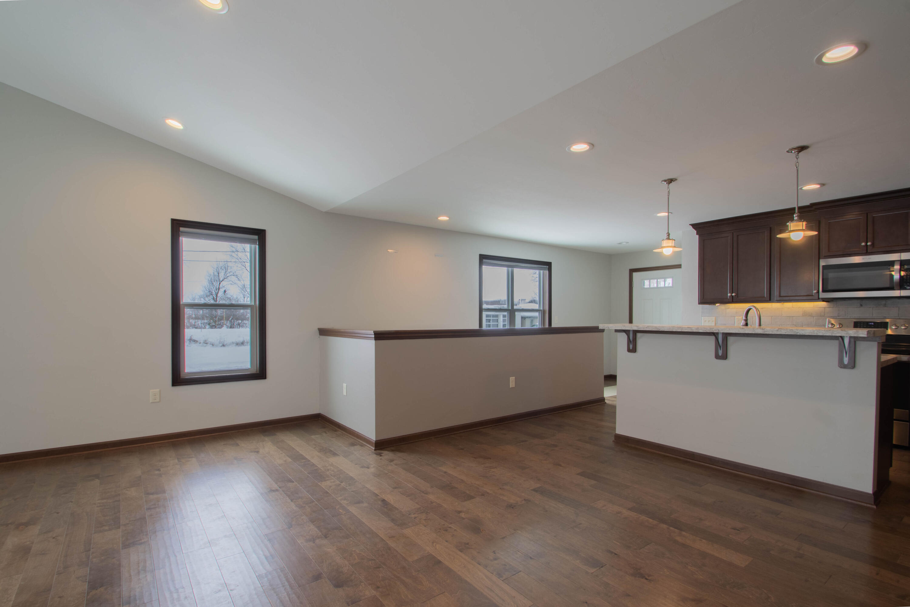 301 Creekside Court Watertown, WI 53098 - Photo 8 of 36 Dining and Kitchen Area