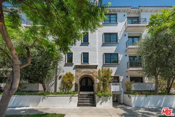 $7,500 | 718 North Croft Avenue, Unit 103, Los Angeles, CA 90069