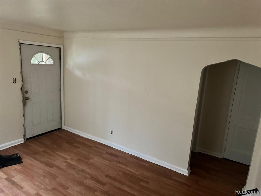 20447 Meyers Road Detroit, MI 48235 - Photo 7 of 29
