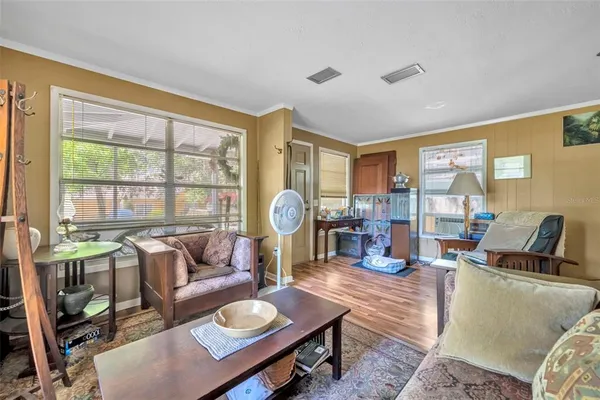 $199,900 | 140 North Johns Street, Mount Dora, FL 32757