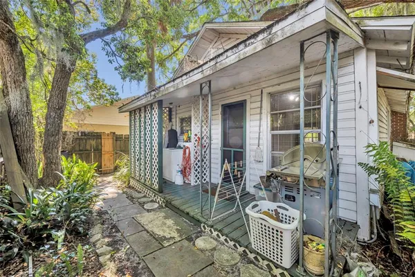 $199,900 | 140 North Johns Street, Mount Dora, FL 32757