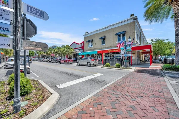 $199,900 | 140 North Johns Street, Mount Dora, FL 32757