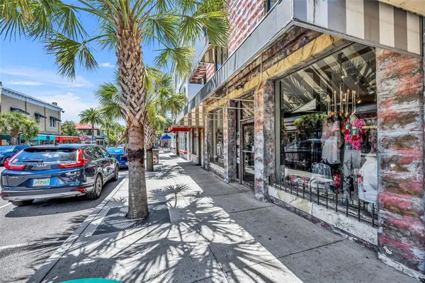 $199,900 | 140 North Johns Street, Mount Dora, FL 32757