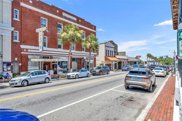 $199,900 | 140 North Johns Street, Mount Dora, FL 32757