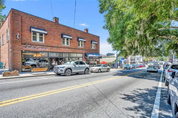 $199,900 | 140 North Johns Street, Mount Dora, FL 32757