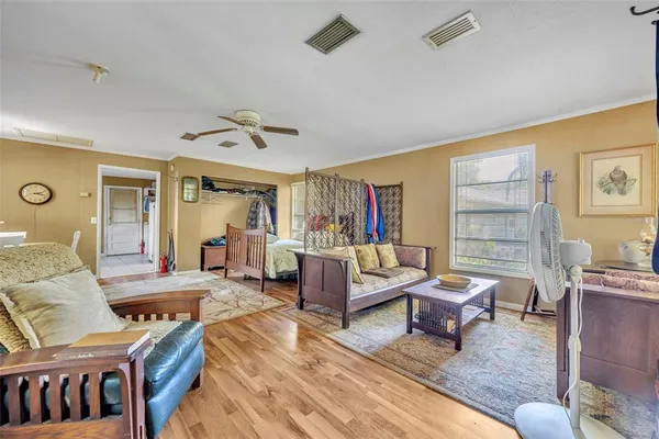 $199,900 | 140 North Johns Street, Mount Dora, FL 32757