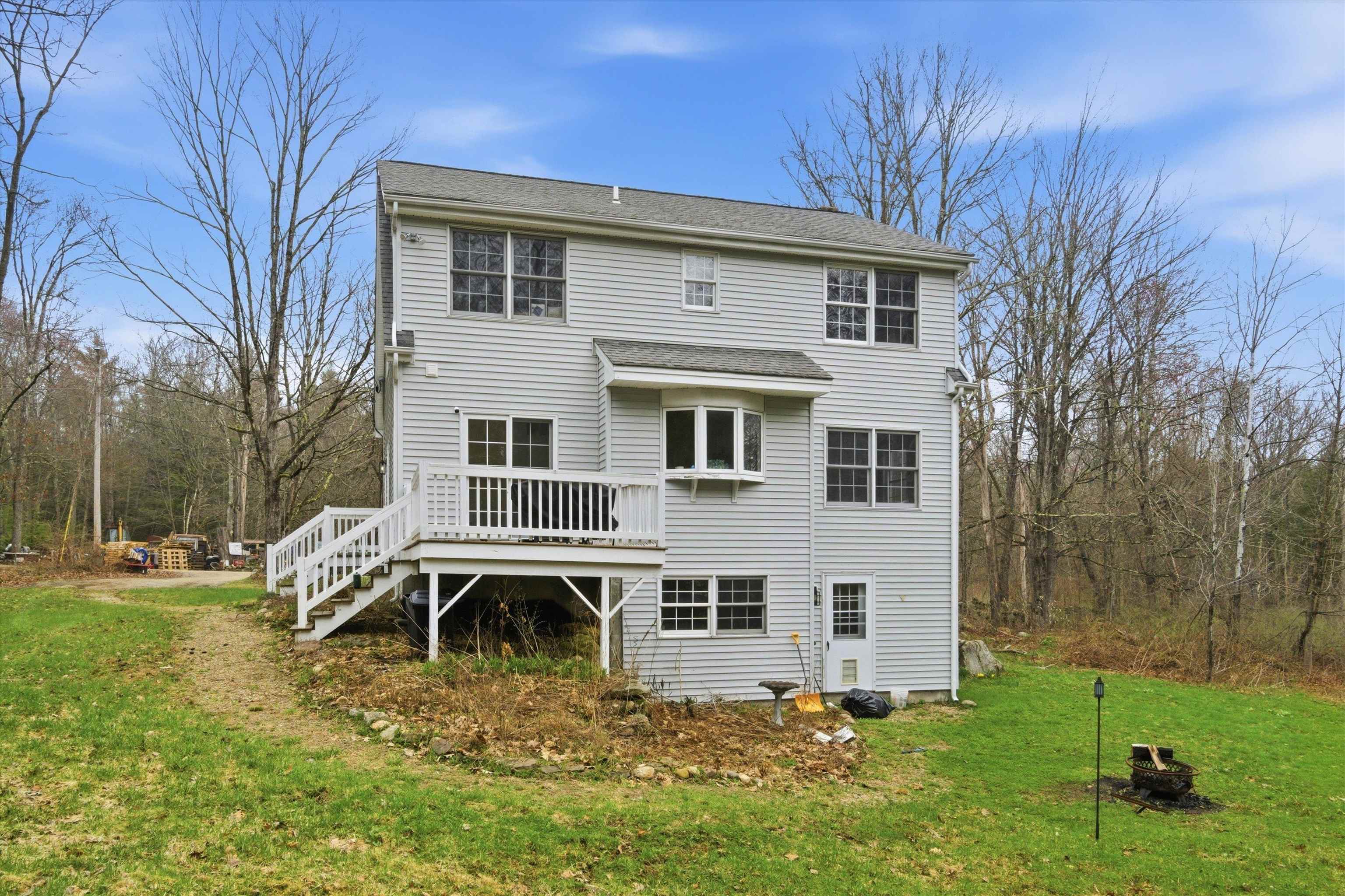 10 Upton Road Mont Vernon, NH 03057 - Photo 5 of 47