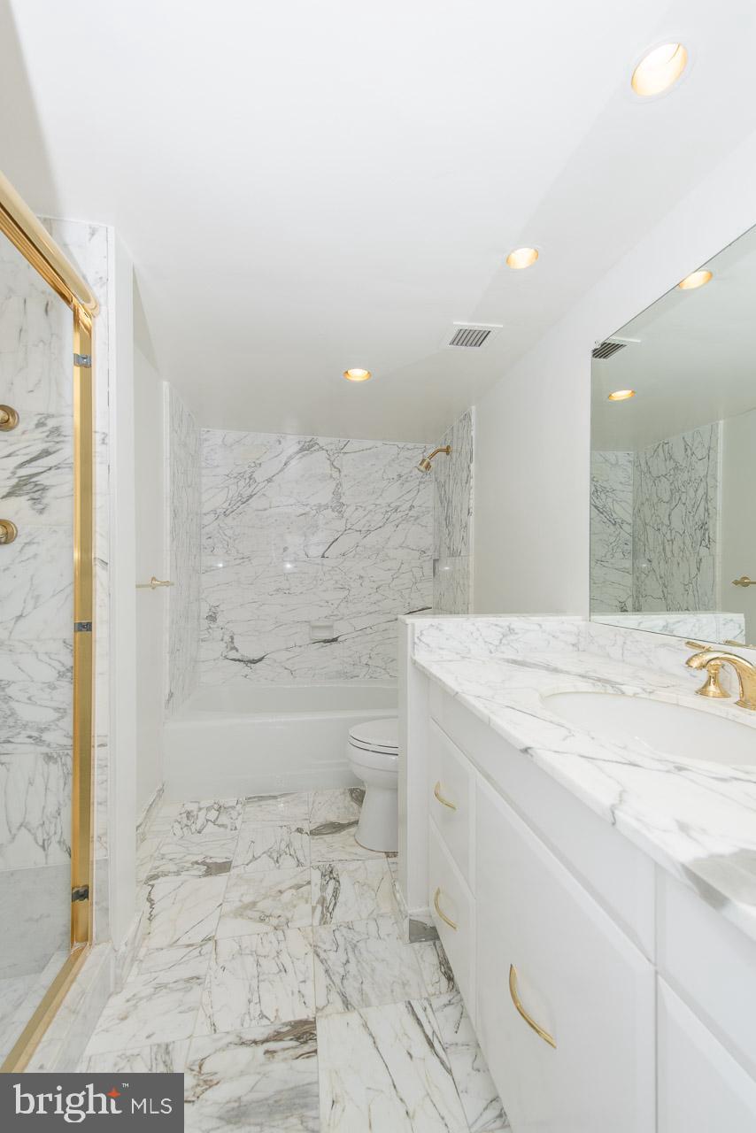 1101 South Arlington Ridge Road, Unit 707 Arlington, VA 22202 - Photo 29 of 48