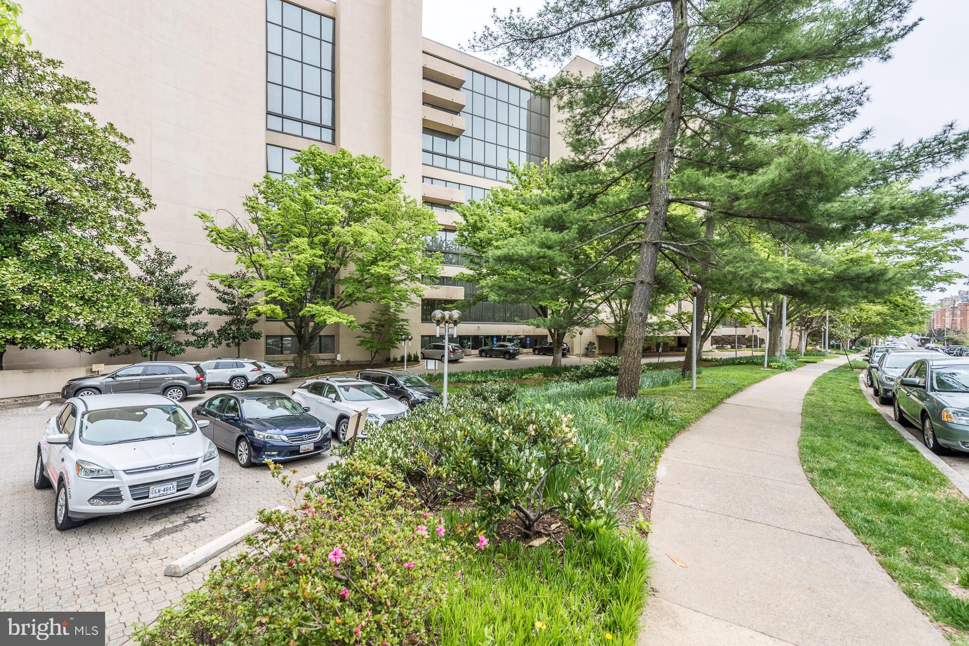 1101 South Arlington Ridge Road, Unit 707 Arlington, VA 22202 - Photo 3 of 48